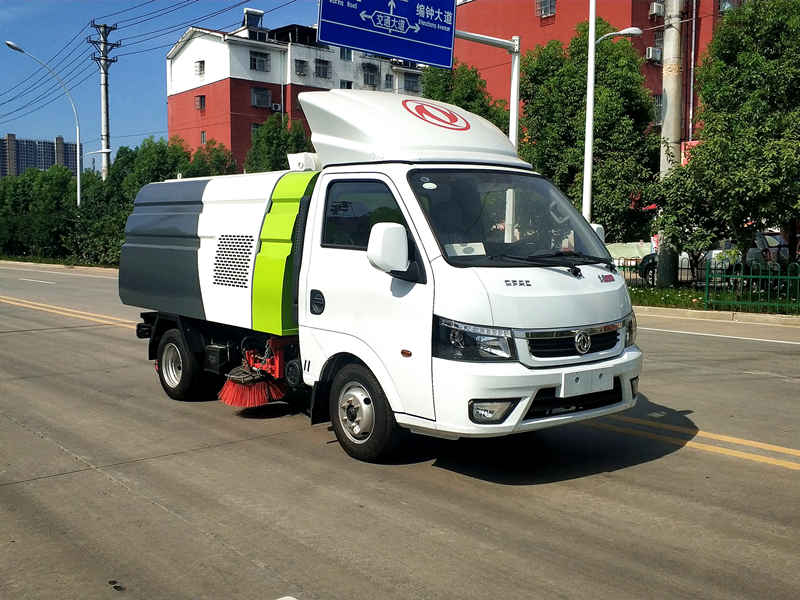 东风途逸扫路车国VI蓝牌汽油机