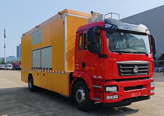 重汽豪沃电源车：CLW5181XDY6ASL型