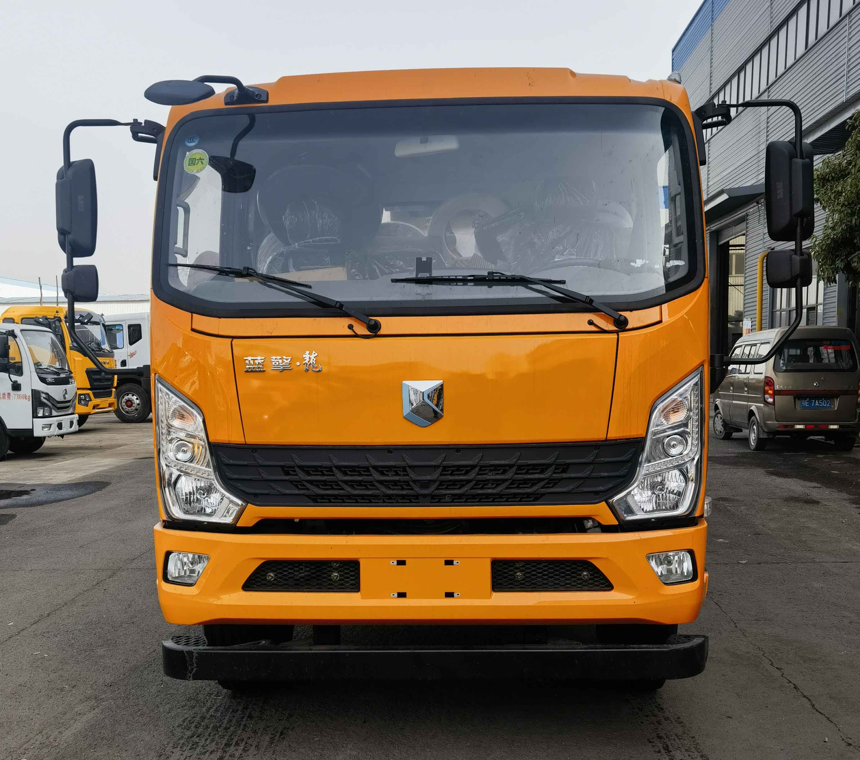 程力威牌CLW5160GLQALY型沥青洒布车