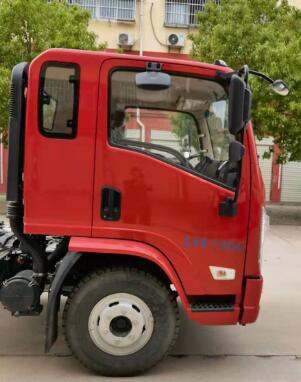 程力威牌CLW5110GLQY6型沥青洒布车