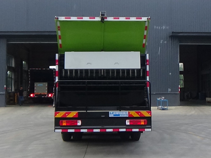 程力威牌CLW5253TFCZ6型同步碎石封层车