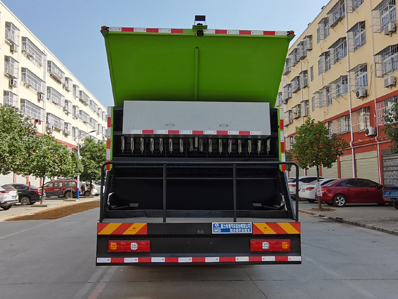 程力威牌CLW5318TFCZ6型同步碎石封层车