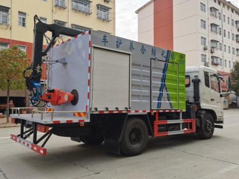 东风天锦绿化综合养护车